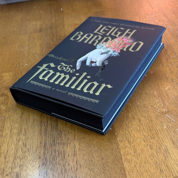 The Familiar Novel by Leigh Bardugo - Picture 2 of 2